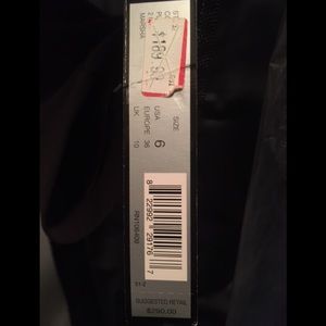 Tahari Dresses - Tahari Brown Pant Suit, size 6 Tahari Dresses - Tahari Brown Pant Suit, size 6
